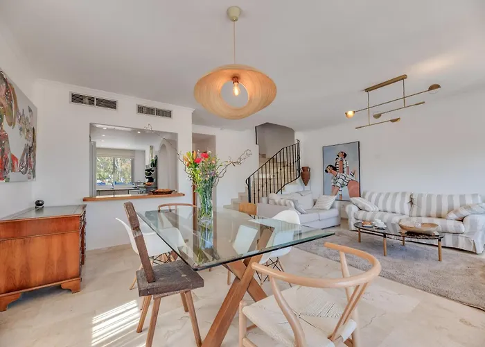 Cozy 3 Bdrm Sunny Townhouse W Bbq And Pool Marbella