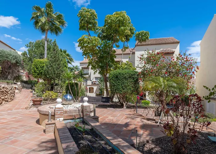 Appartamento Cozy 3 Bdrm Sunny Townhouse W Bbq And Pool