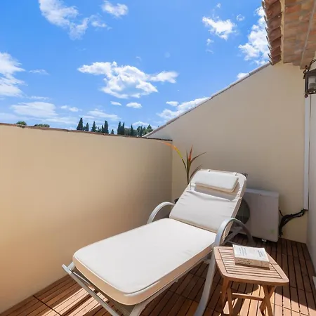 Daire Cozy 3 Bdrm Sunny Townhouse W Bbq And Pool