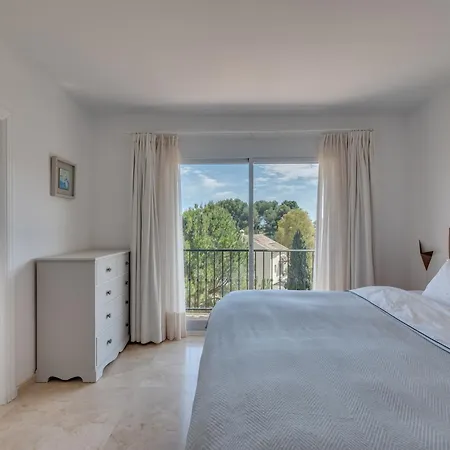 Cozy 3 Bdrm Sunny Townhouse W Bbq And Pool