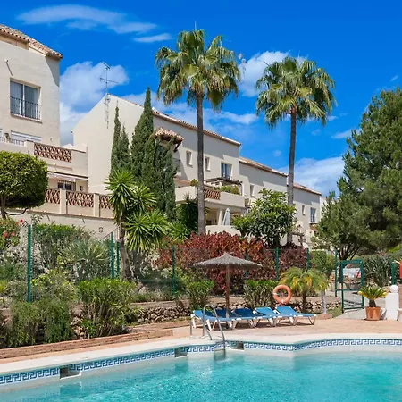 Daire Cozy 3 Bdrm Sunny Townhouse W Bbq And Pool