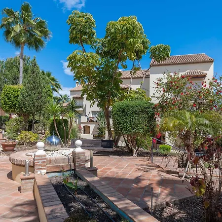 Daire Cozy 3 Bdrm Sunny Townhouse W Bbq And Pool