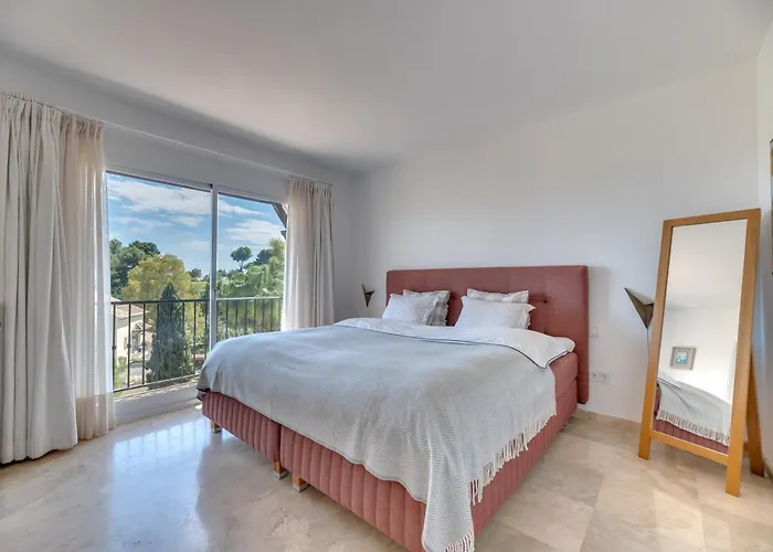 Cozy 3 Bdrm Sunny Townhouse W Bbq And Pool *