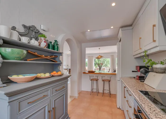 Cozy 3 Bdrm Sunny Townhouse W Bbq And Pool Marbella