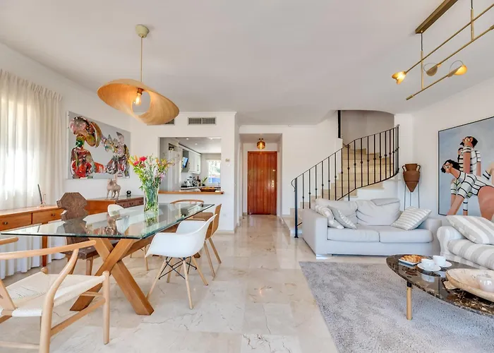 Apartment Cozy 3 Bdrm Sunny Townhouse W Bbq And Pool