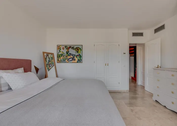 Cozy 3 Bdrm Sunny Townhouse W Bbq And Pool Marbella
