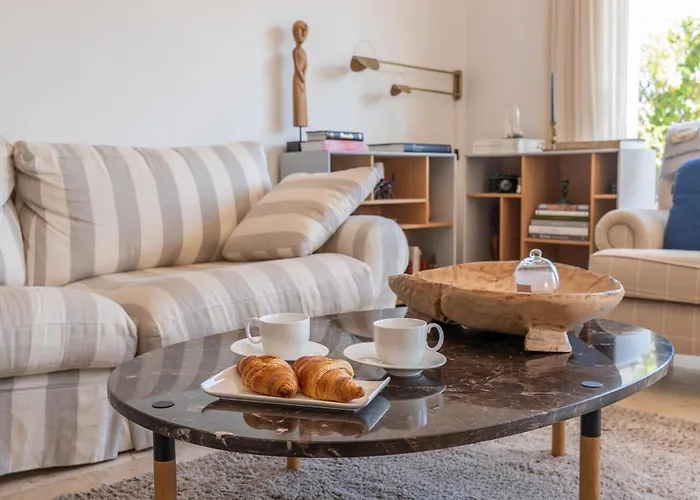 Cozy 3 Bdrm Sunny Townhouse W Bbq And Pool *